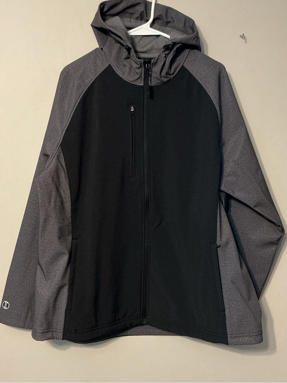Holloway Two-Tone Hooded Softshell Jacket - Black & Gray